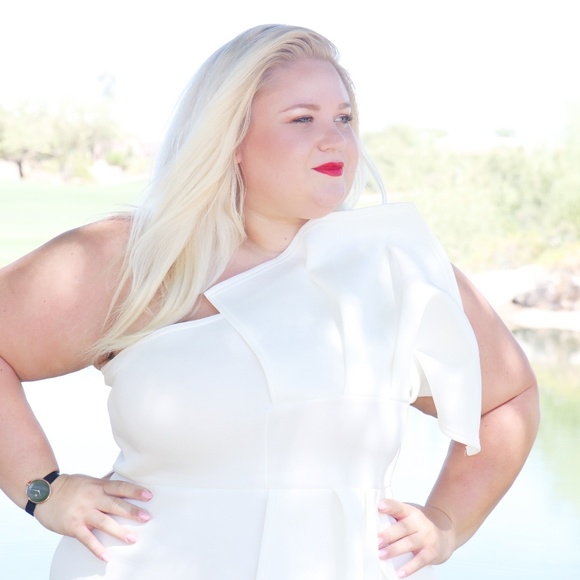 White peplum dress - Picture 2 of 3